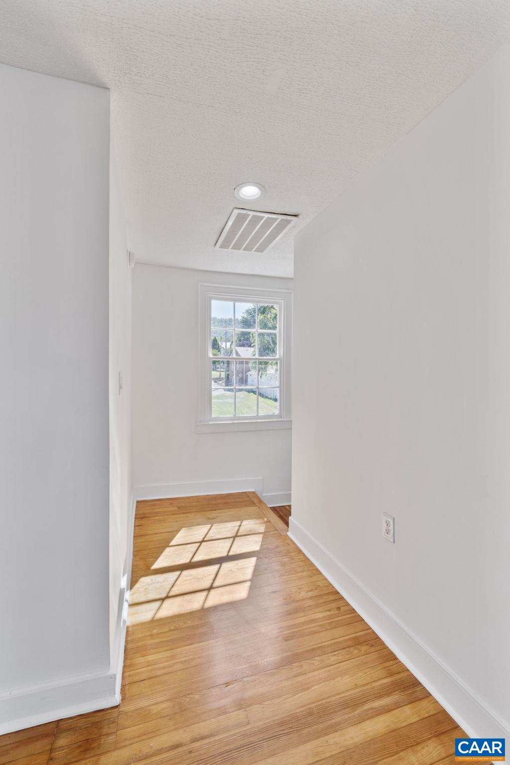 622 FRONT ST, LOVINGSTON, Virginia 22949, 3 Bedrooms Bedrooms, ,2 BathroomsBathrooms,Residential,622 FRONT ST,668677 MLS # 668677