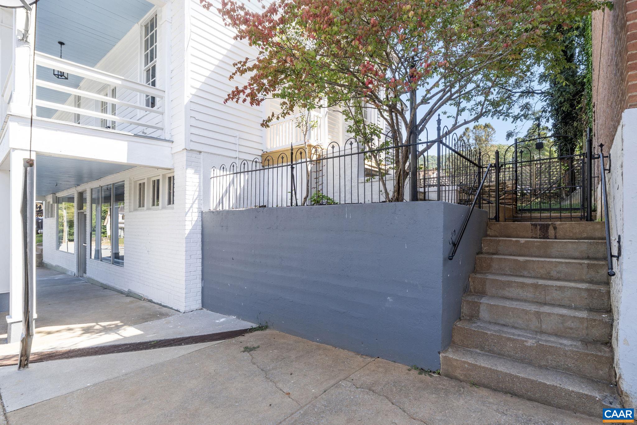 622 FRONT ST, LOVINGSTON, Virginia 22949, 3 Bedrooms Bedrooms, ,2 BathroomsBathrooms,Residential,622 FRONT ST,668677 MLS # 668677