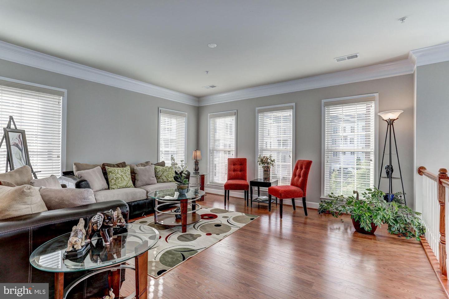 2102 CARTHAGE WAY, WOODBRIDGE, Virginia 22191, 3 Bedrooms Bedrooms, 10 Rooms Rooms,2 BathroomsBathrooms,Residential,For sale,2102 CARTHAGE WAY,VAPW2110092 MLS # VAPW2110092