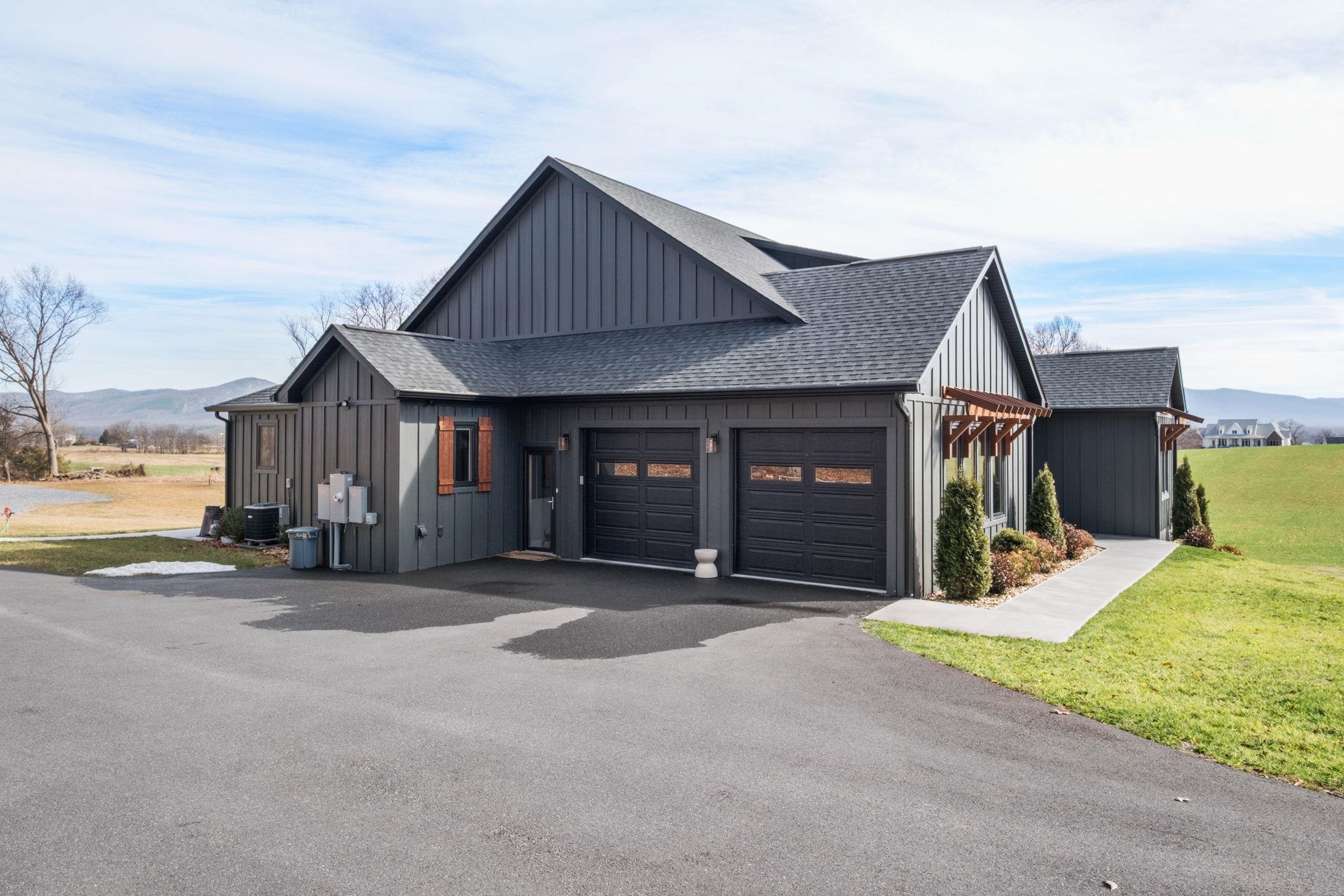 9671 PORT REPUBLIC RD, PORT REPUBLIC, Virginia 24471, 3 Bedrooms Bedrooms, ,2 BathroomsBathrooms,Residential,9671 PORT REPUBLIC RD,673468 MLS # 673468 9671 PORT REPUBLIC RD, PORT REPUBLIC, Virginia 24471, 3 Bedrooms Bedrooms, ,2 BathroomsBathrooms,Residential,9671 PORT REPUBLIC RD,673468 MLS # 673468