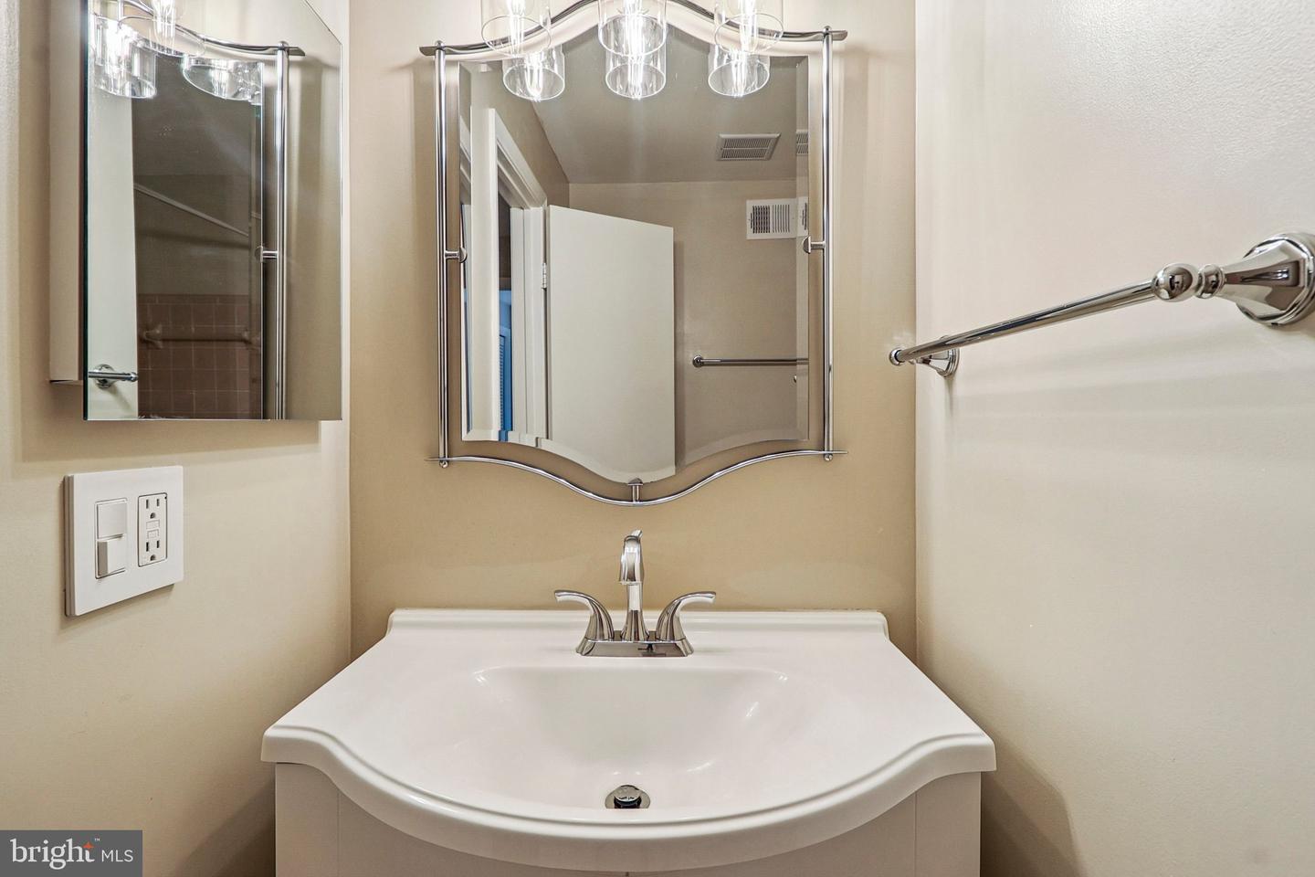 9269 BAILEY LN, FAIRFAX, Virginia 22031, 3 Bedrooms Bedrooms, ,3 BathroomsBathrooms,Residential,For sale,9269 BAILEY LN,VAFX2286582 MLS # VAFX2286582