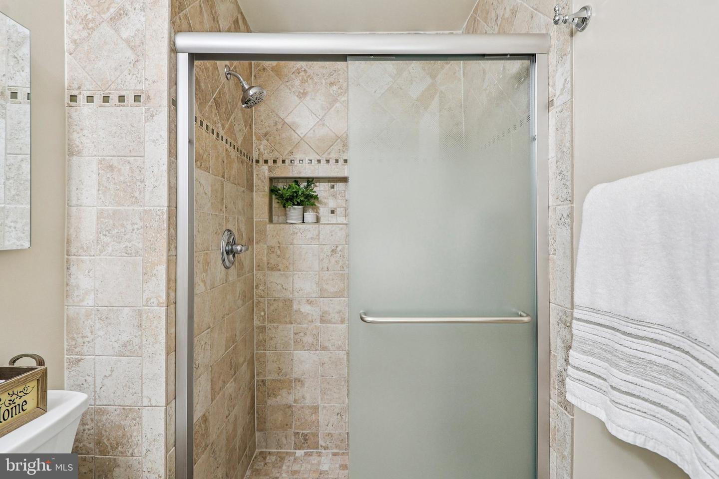 9269 BAILEY LN, FAIRFAX, Virginia 22031, 3 Bedrooms Bedrooms, ,3 BathroomsBathrooms,Residential,For sale,9269 BAILEY LN,VAFX2286582 MLS # VAFX2286582