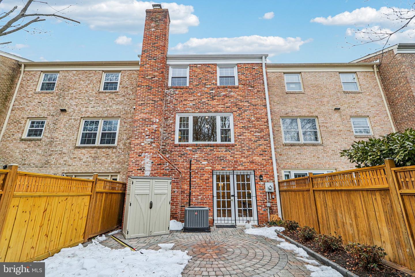 9269 BAILEY LN, FAIRFAX, Virginia 22031, 3 Bedrooms Bedrooms, ,3 BathroomsBathrooms,Residential,For sale,9269 BAILEY LN,VAFX2286582 MLS # VAFX2286582