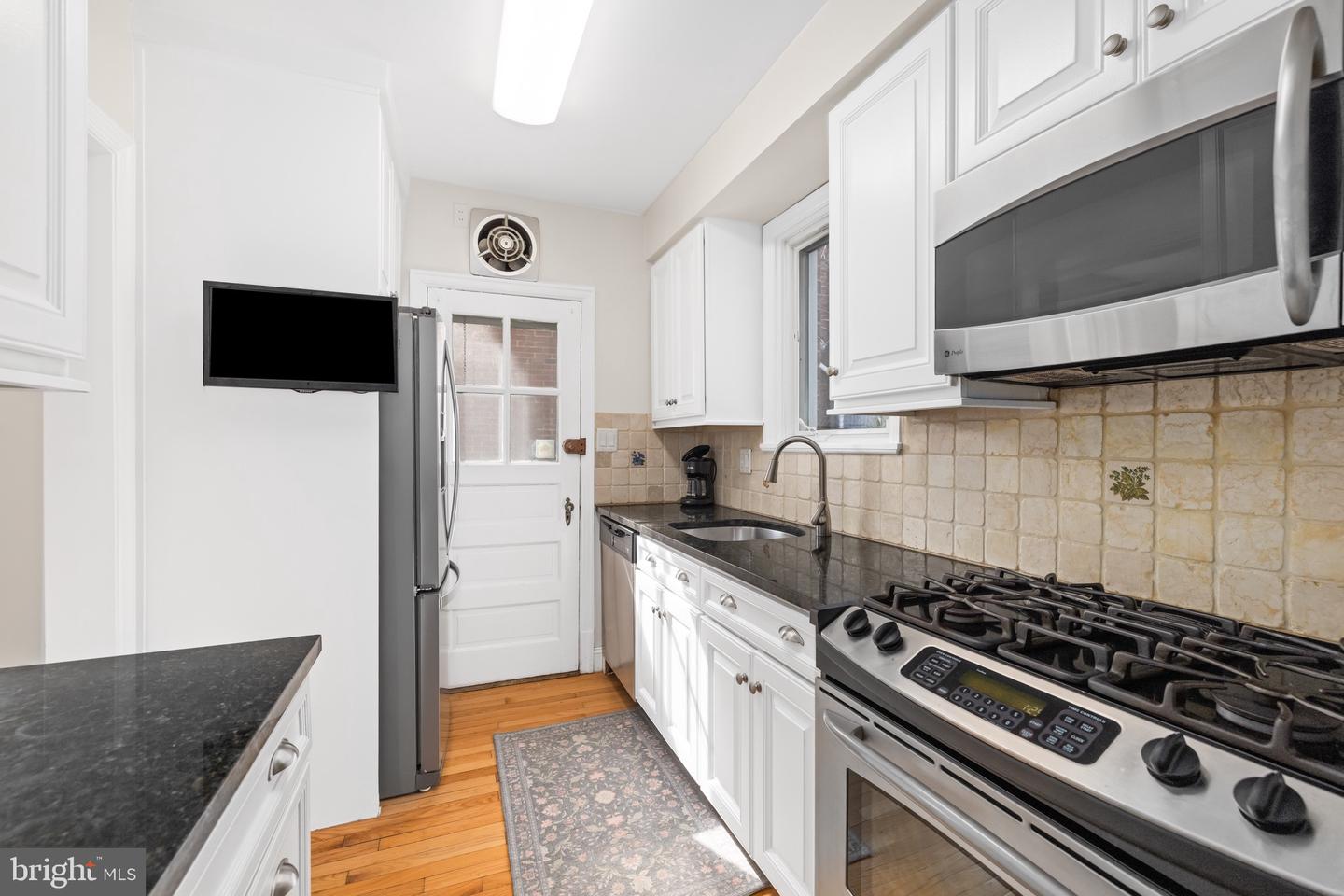 6436 31ST ST NW, WASHINGTON, District Of Columbia 20015, 3 Bedrooms Bedrooms, ,3 BathroomsBathrooms,Residential,For sale,6436 31ST ST NW,DCDC2242818 MLS # DCDC2242818