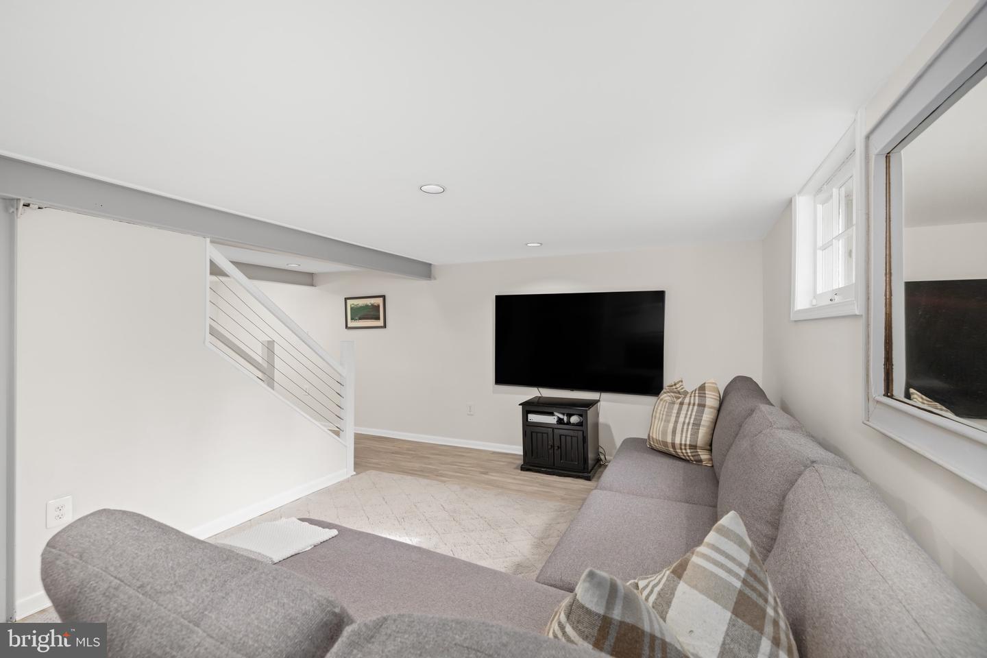 6436 31ST ST NW, WASHINGTON, District Of Columbia 20015, 3 Bedrooms Bedrooms, ,3 BathroomsBathrooms,Residential,For sale,6436 31ST ST NW,DCDC2242818 MLS # DCDC2242818