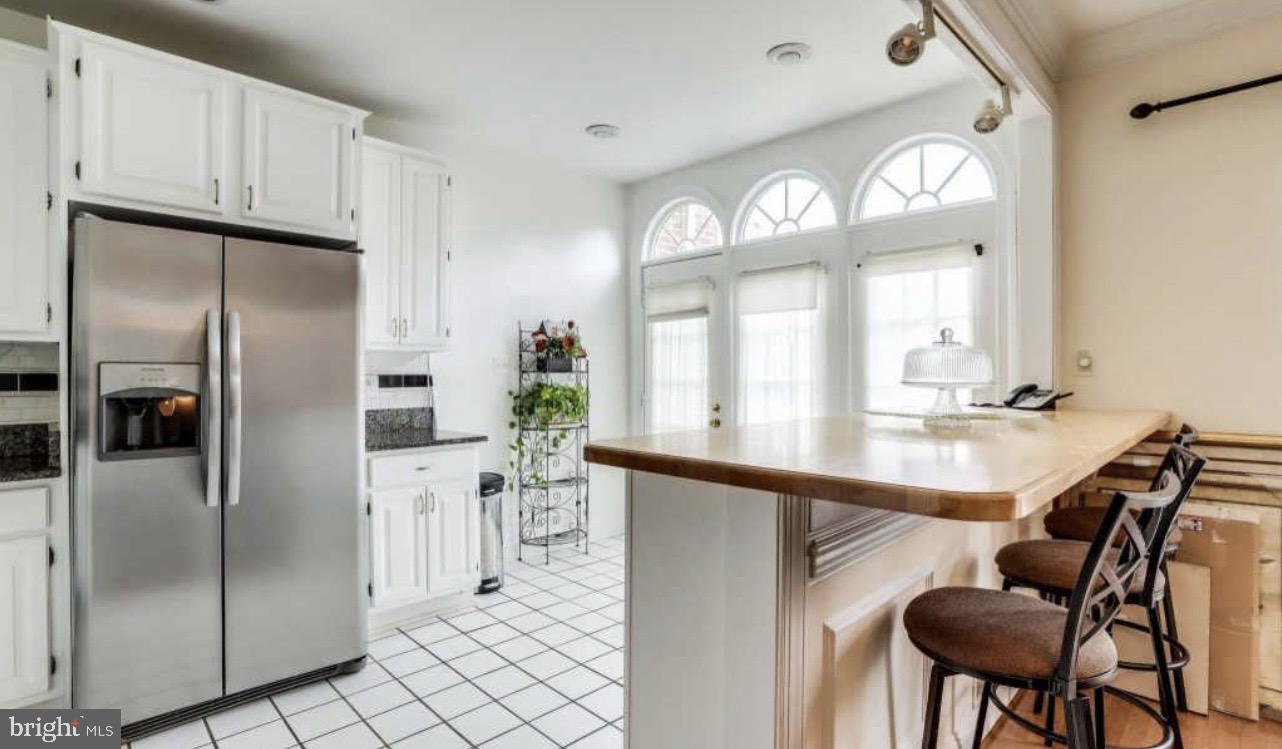 3935 BARCROFT MEWS CT, FALLS CHURCH, Virginia 22041, 3 Bedrooms Bedrooms, ,3 BathroomsBathrooms,Residential,For sale,3935 BARCROFT MEWS CT,VAFX2291236 MLS # VAFX2291236