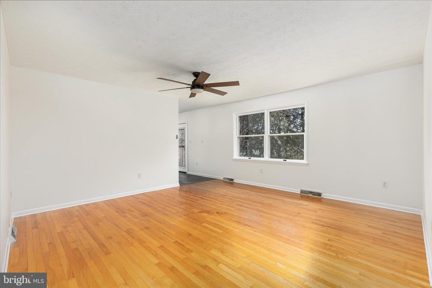 4 HIGH VIEW DR, MAURERTOWN, Virginia 22644, 5 Bedrooms Bedrooms, ,3 BathroomsBathrooms,Residential,For sale,4 HIGH VIEW DR,VASH2013338 MLS # VASH2013338