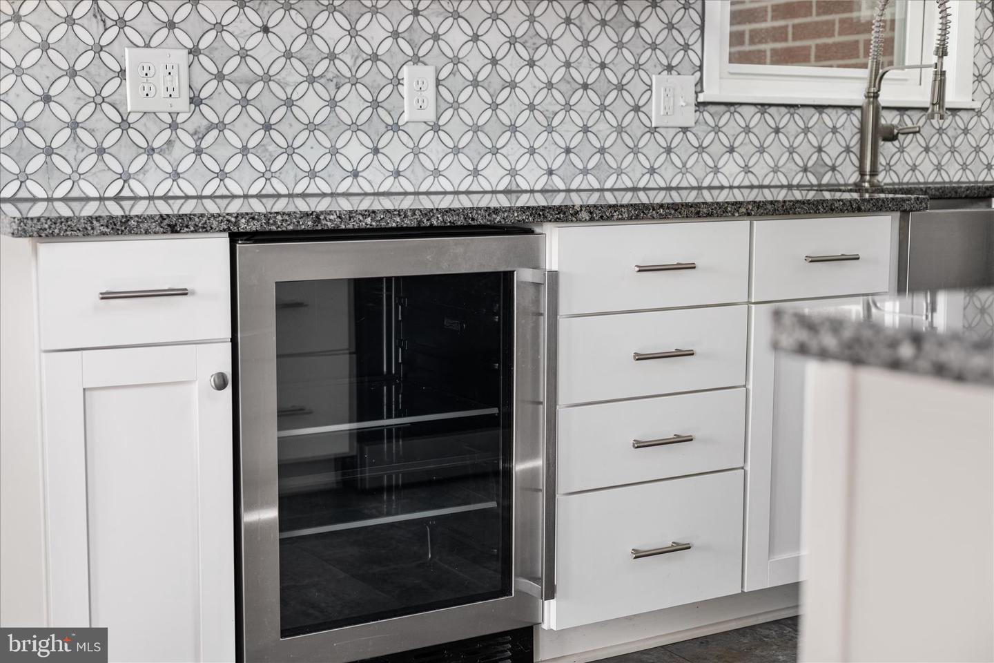 4 HIGH VIEW DR, MAURERTOWN, Virginia 22644, 5 Bedrooms Bedrooms, ,3 BathroomsBathrooms,Residential,For sale,4 HIGH VIEW DR,VASH2013338 MLS # VASH2013338