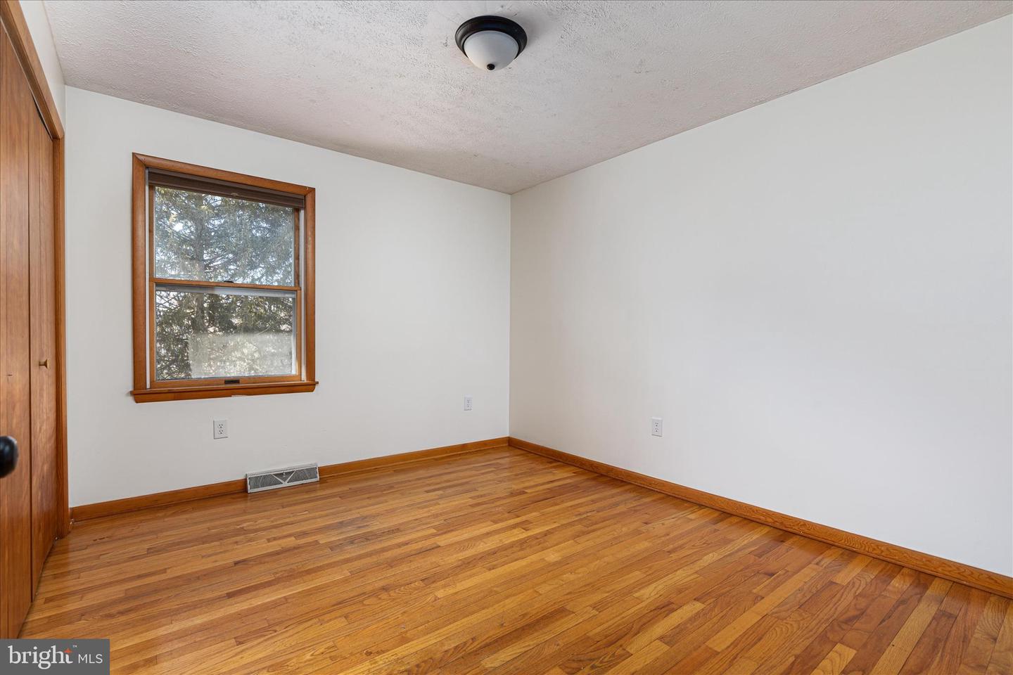 4 HIGH VIEW DR, MAURERTOWN, Virginia 22644, 5 Bedrooms Bedrooms, ,3 BathroomsBathrooms,Residential,For sale,4 HIGH VIEW DR,VASH2013338 MLS # VASH2013338