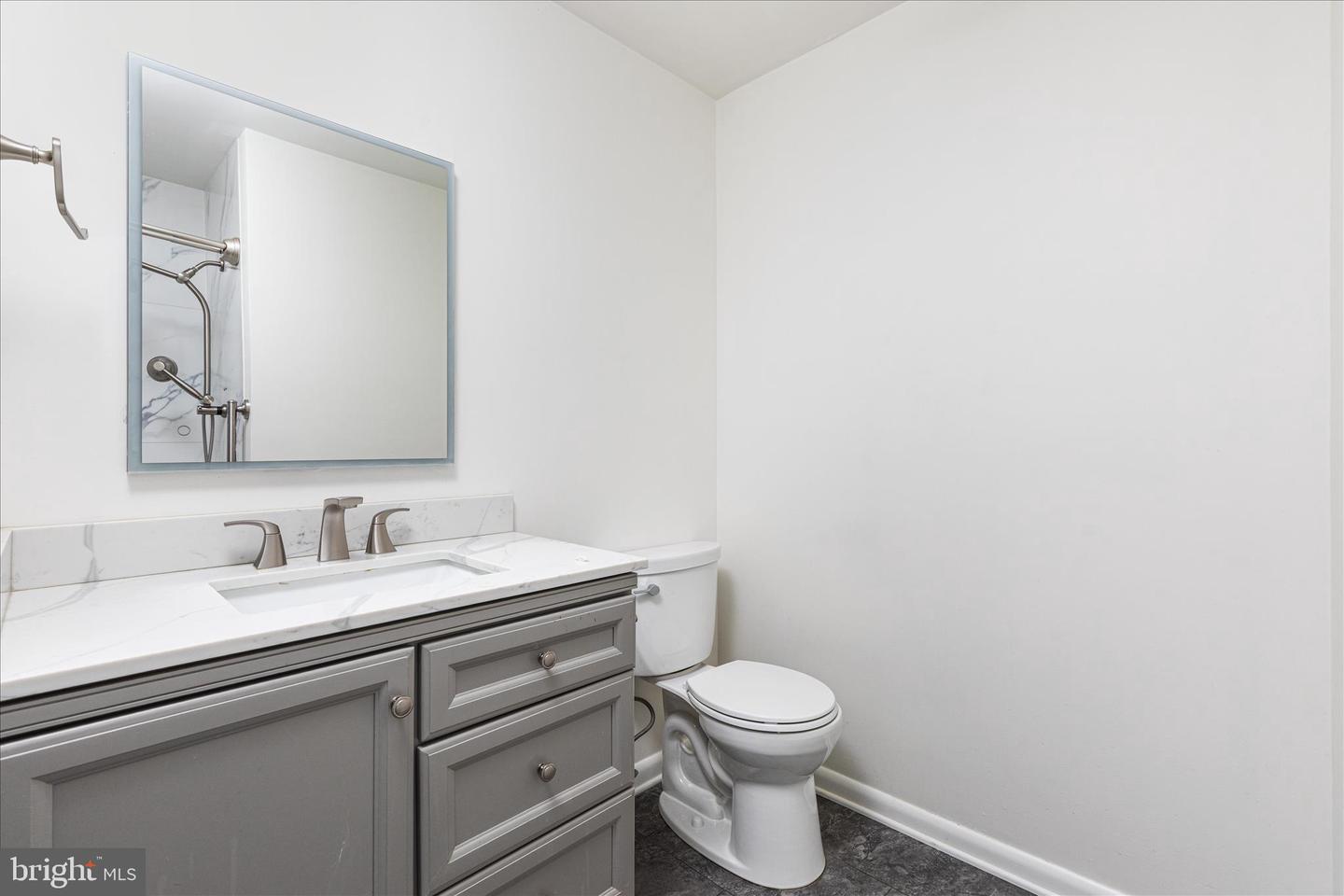 4 HIGH VIEW DR, MAURERTOWN, Virginia 22644, 5 Bedrooms Bedrooms, ,3 BathroomsBathrooms,Residential,For sale,4 HIGH VIEW DR,VASH2013338 MLS # VASH2013338