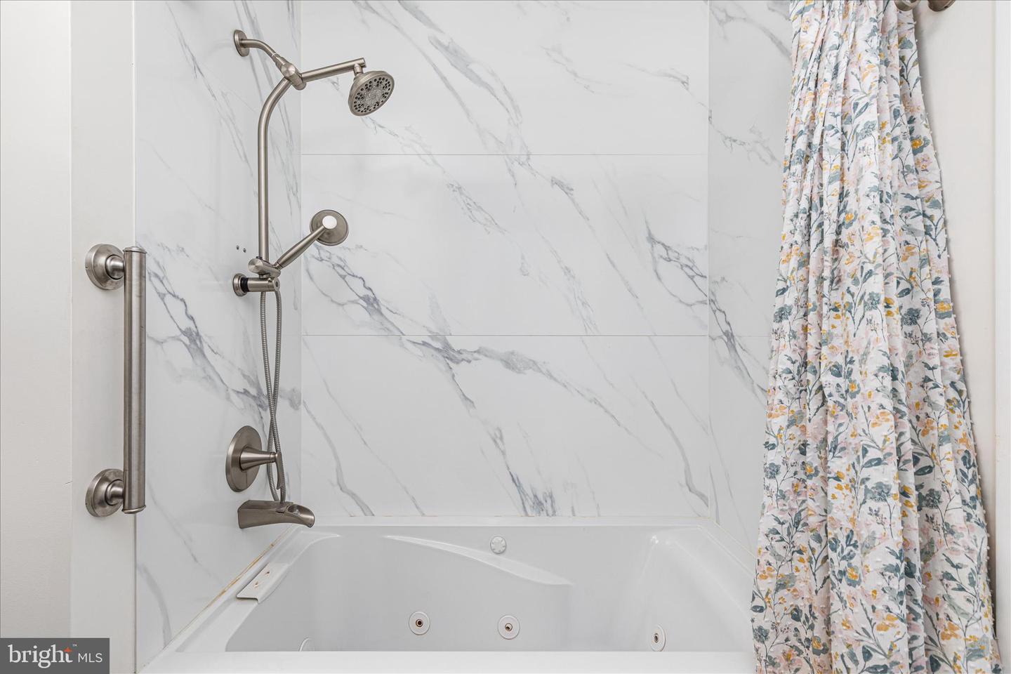 4 HIGH VIEW DR, MAURERTOWN, Virginia 22644, 5 Bedrooms Bedrooms, ,3 BathroomsBathrooms,Residential,For sale,4 HIGH VIEW DR,VASH2013338 MLS # VASH2013338