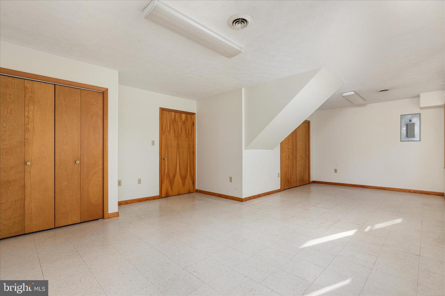 4 HIGH VIEW DR, MAURERTOWN, Virginia 22644, 5 Bedrooms Bedrooms, ,3 BathroomsBathrooms,Residential,For sale,4 HIGH VIEW DR,VASH2013338 MLS # VASH2013338