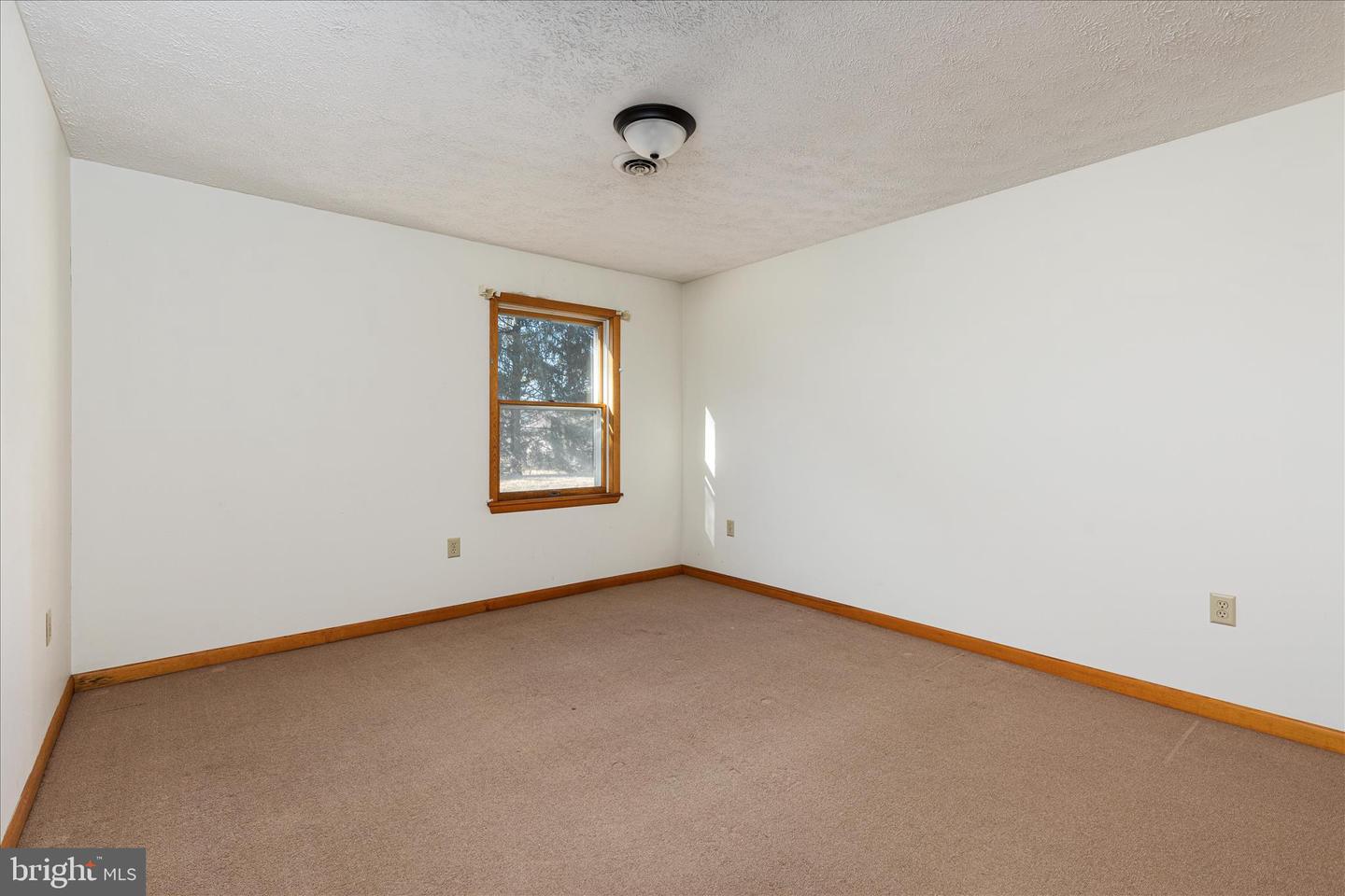 4 HIGH VIEW DR, MAURERTOWN, Virginia 22644, 5 Bedrooms Bedrooms, ,3 BathroomsBathrooms,Residential,For sale,4 HIGH VIEW DR,VASH2013338 MLS # VASH2013338