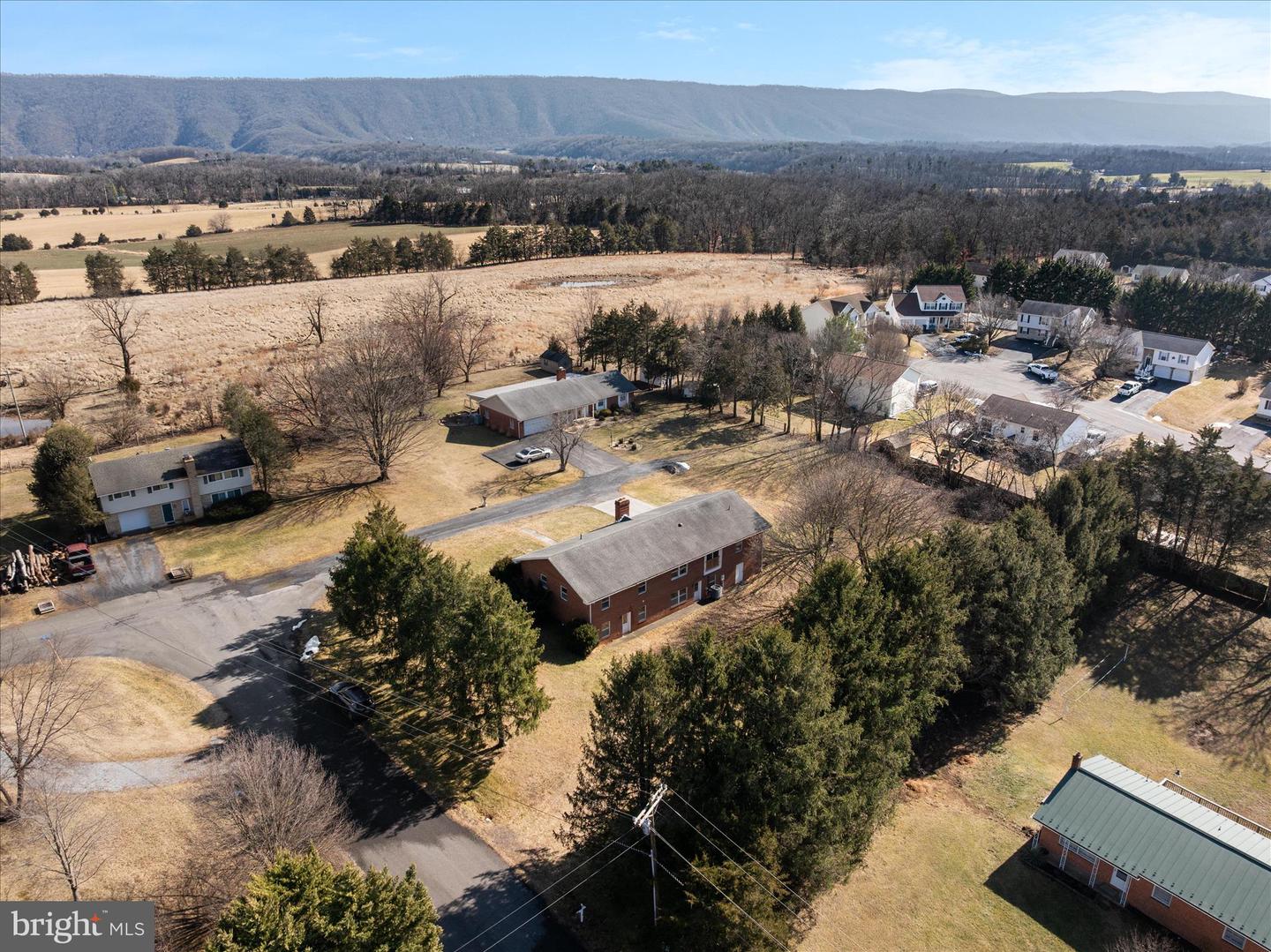 4 HIGH VIEW DR, MAURERTOWN, Virginia 22644, 5 Bedrooms Bedrooms, ,3 BathroomsBathrooms,Residential,For sale,4 HIGH VIEW DR,VASH2013338 MLS # VASH2013338