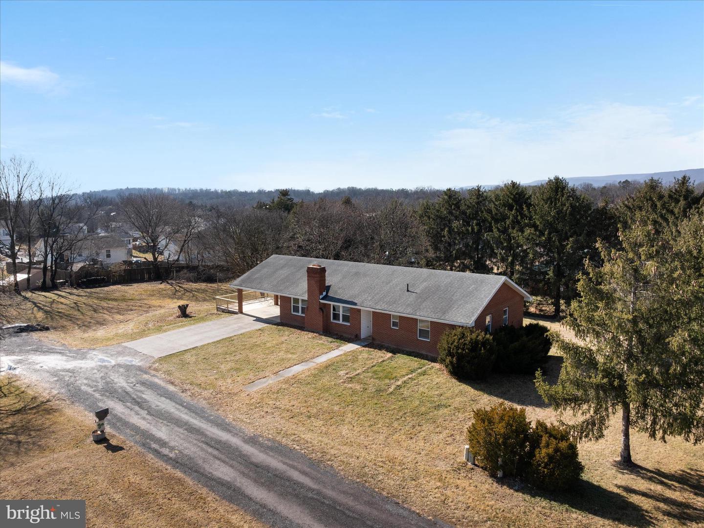 4 HIGH VIEW DR, MAURERTOWN, Virginia 22644, 5 Bedrooms Bedrooms, ,3 BathroomsBathrooms,Residential,For sale,4 HIGH VIEW DR,VASH2013338 MLS # VASH2013338