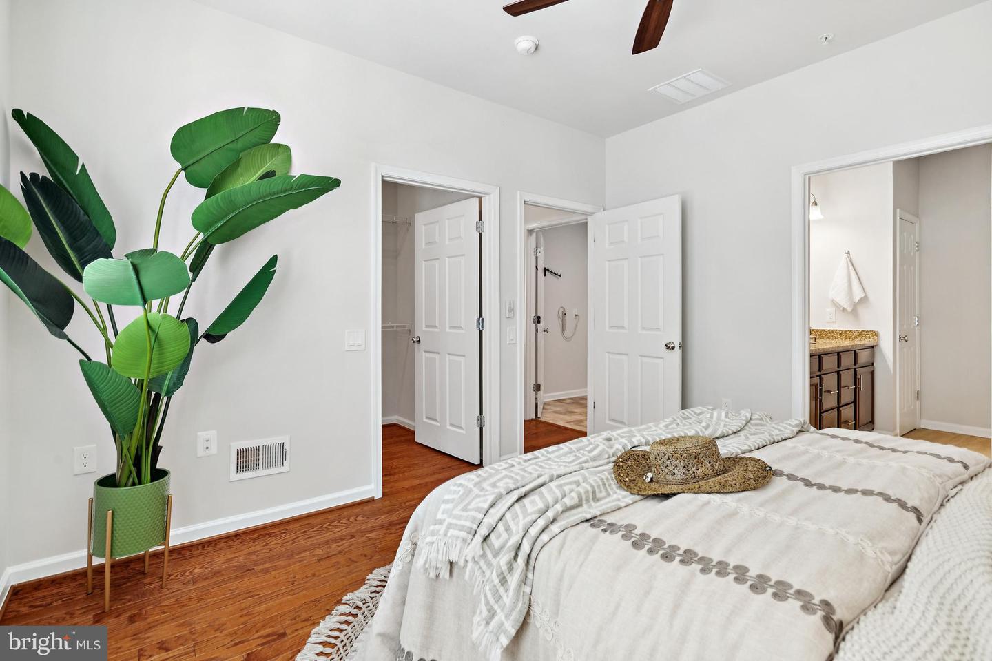 21 FENWICK DR, FREDERICKSBURG, Virginia 22406, 3 Bedrooms Bedrooms, ,3 BathroomsBathrooms,Residential,For sale,21 FENWICK DR,VAST2045456 MLS # VAST2045456 21 FENWICK DR, FREDERICKSBURG, Virginia 22406, 3 Bedrooms Bedrooms, ,3 BathroomsBathrooms,Residential,For sale,21 FENWICK DR,VAST2045456 MLS # VAST2045456