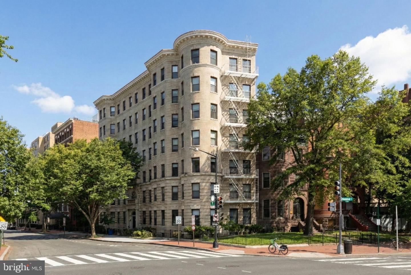 1115 12TH ST NW #104, WASHINGTON, District Of Columbia 20005, 1 Bedroom Bedrooms, ,1 BathroomBathrooms,Residential,For sale,1115 12TH ST NW #104,DCDC2246230 MLS # DCDC2246230