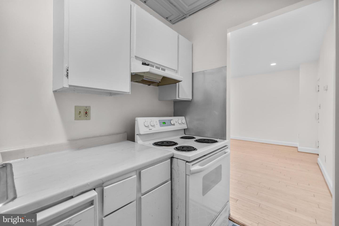 1115 12TH ST NW #104, WASHINGTON, District Of Columbia 20005, 1 Bedroom Bedrooms, ,1 BathroomBathrooms,Residential,For sale,1115 12TH ST NW #104,DCDC2246230 MLS # DCDC2246230