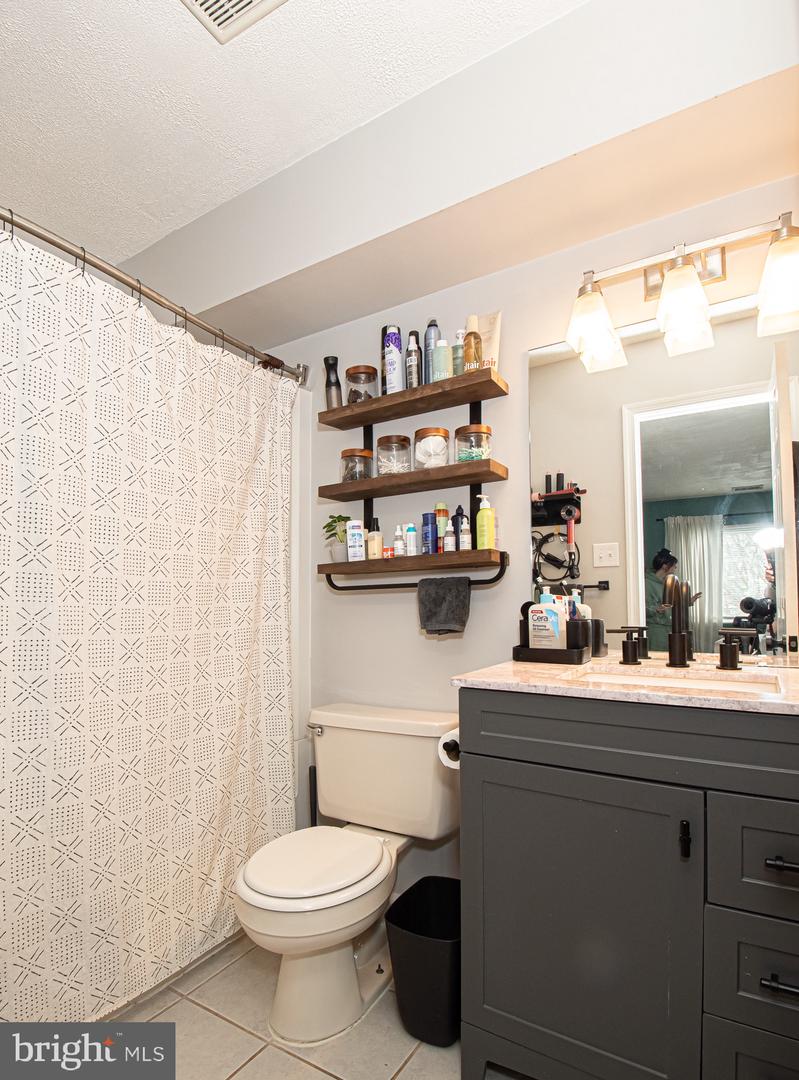 3910 MARIPOSA PL #51E, ALEXANDRIA, Virginia 22309, 3 Bedrooms Bedrooms, ,2 BathroomsBathrooms,Residential,For sale,3910 MARIPOSA PL #51E,VAFX2291966 MLS # VAFX2291966