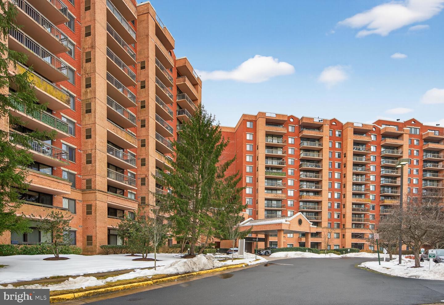 2230 GEORGE C MARSHALL DR #513, FALLS CHURCH, Virginia 22043, 2 Bedrooms Bedrooms, 7 Rooms Rooms,2 BathroomsBathrooms,Residential,For sale,2230 GEORGE C MARSHALL DR #513,VAFX2291970 MLS # VAFX2291970 2230 GEORGE C MARSHALL DR #513, FALLS CHURCH, Virginia 22043, 2 Bedrooms Bedrooms, 7 Rooms Rooms,2 BathroomsBathrooms,Residential,For sale,2230 GEORGE C MARSHALL DR #513,VAFX2291970 MLS # VAFX2291970