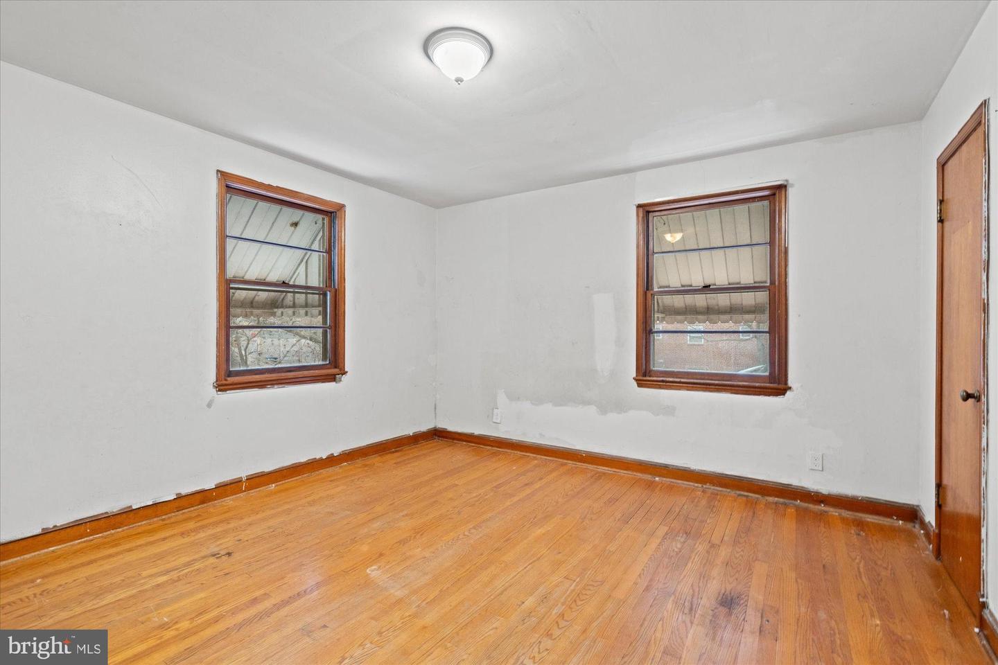 414 CHESAPEAKE ST SE, WASHINGTON, District Of Columbia 20032, 4 Bedrooms Bedrooms, 6 Rooms Rooms,2 BathroomsBathrooms,Residential,For sale,414 CHESAPEAKE ST SE,DCDC2247018 MLS # DCDC2247018