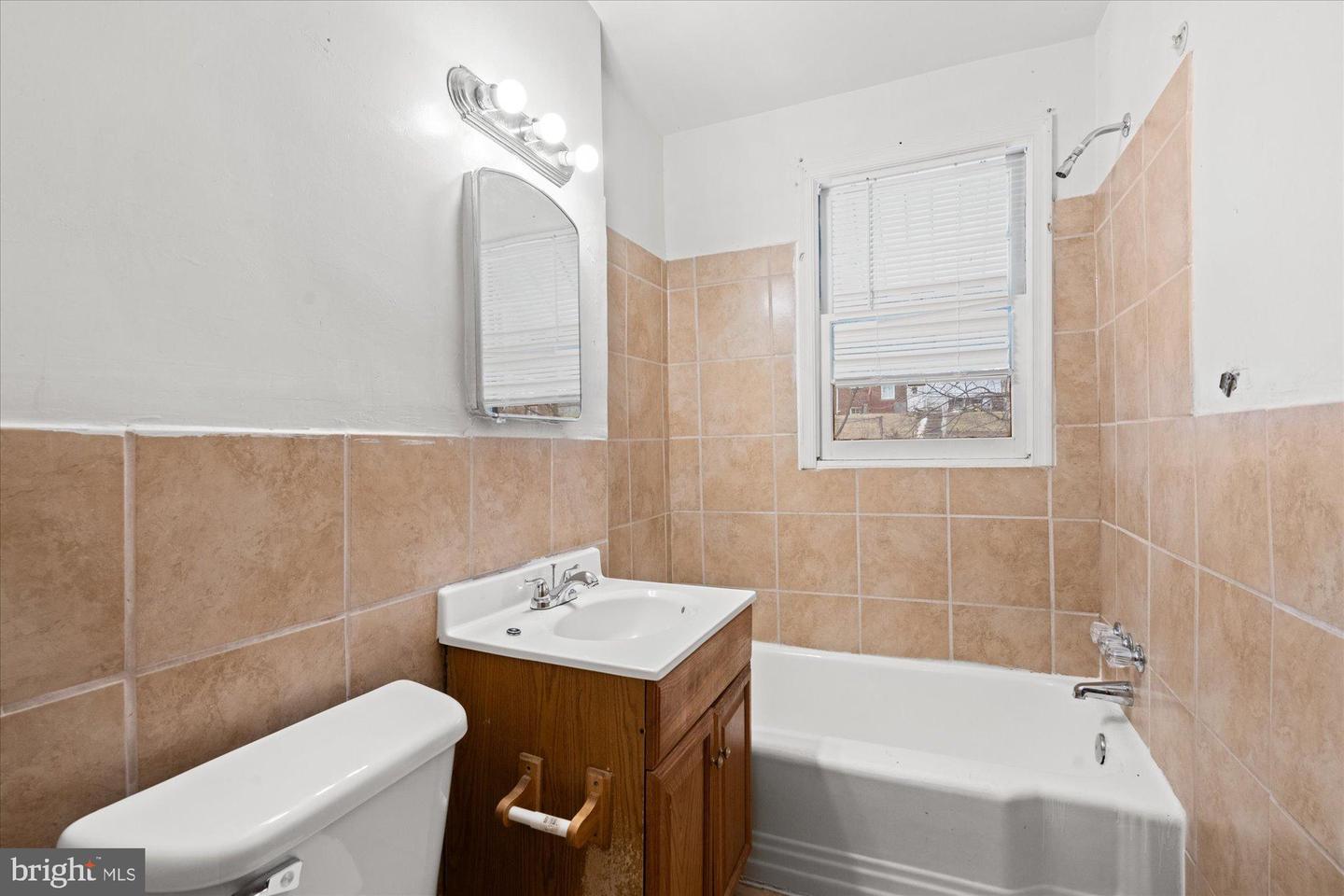 414 CHESAPEAKE ST SE, WASHINGTON, District Of Columbia 20032, 4 Bedrooms Bedrooms, 6 Rooms Rooms,2 BathroomsBathrooms,Residential,For sale,414 CHESAPEAKE ST SE,DCDC2247018 MLS # DCDC2247018