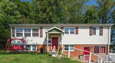 1506 AIDEN DR, WOODBRIDGE, Virginia 22191, 5 Bedrooms Bedrooms, ,2 BathroomsBathrooms,Residential,For sale,1506 AIDEN DR,VAPW2108342 MLS # VAPW2108342