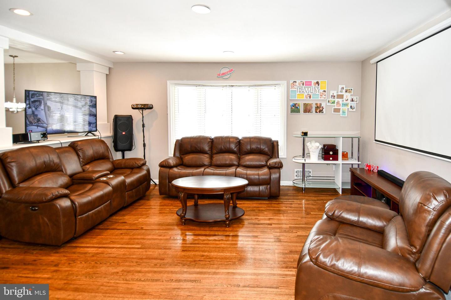 6819 LAVANT DR, SPRINGFIELD, Virginia 22152, 4 Bedrooms Bedrooms, ,2 BathroomsBathrooms,Residential,For sale,6819 LAVANT DR,VAFX2289270 MLS # VAFX2289270