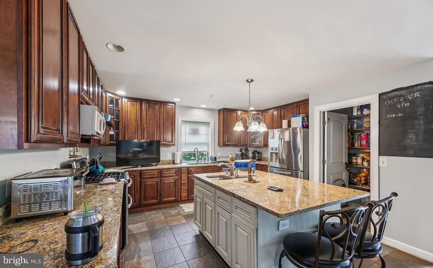 4905 MINNESOTA AVE NE, WASHINGTON, District Of Columbia 20019, 5 Bedrooms Bedrooms, ,4 BathroomsBathrooms,Residential,For sale,4905 MINNESOTA AVE NE,DCDC2246598 MLS # DCDC2246598