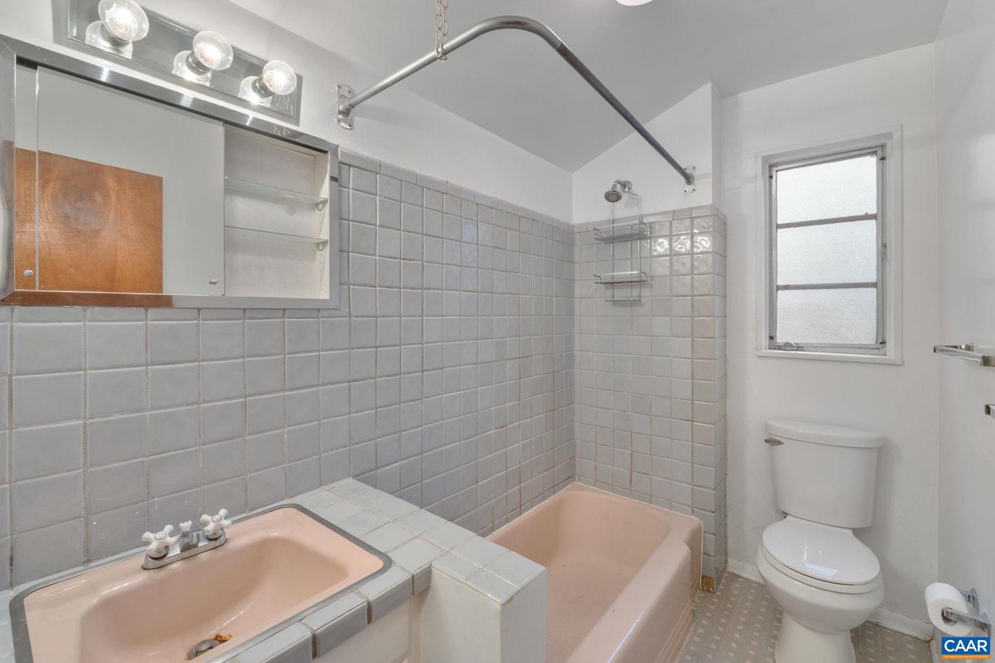 2809 NORTHFIELD RD, CHARLOTTESVILLE, Virginia 22901, 4 Bedrooms Bedrooms, ,3 BathroomsBathrooms,Residential,For sale,2809 NORTHFIELD RD,673477 MLS # 673477 2809 NORTHFIELD RD, CHARLOTTESVILLE, Virginia 22901, 4 Bedrooms Bedrooms, ,3 BathroomsBathrooms,Residential,For sale,2809 NORTHFIELD RD,673477 MLS # 673477