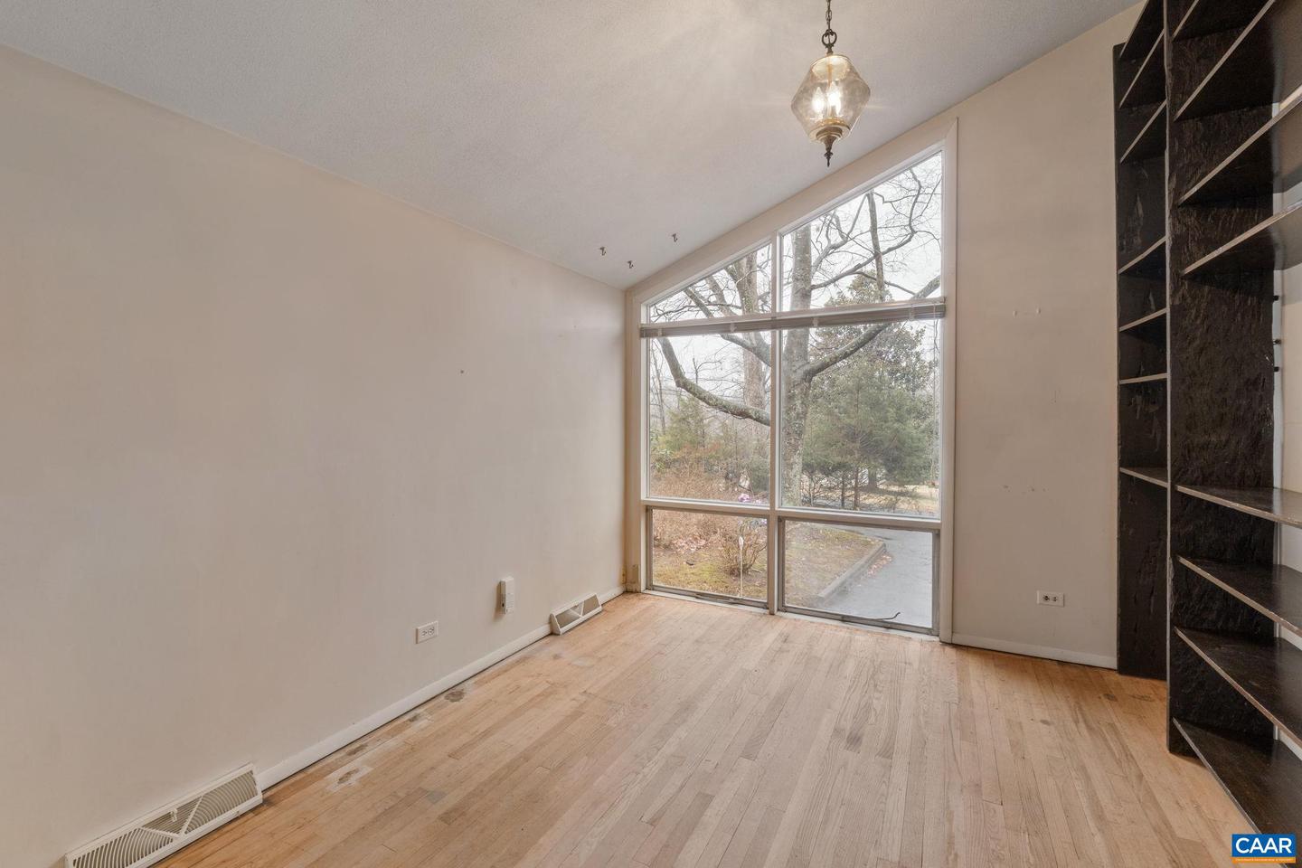 2809 NORTHFIELD RD, CHARLOTTESVILLE, Virginia 22901, 4 Bedrooms Bedrooms, ,3 BathroomsBathrooms,Residential,For sale,2809 NORTHFIELD RD,673477 MLS # 673477 2809 NORTHFIELD RD, CHARLOTTESVILLE, Virginia 22901, 4 Bedrooms Bedrooms, ,3 BathroomsBathrooms,Residential,For sale,2809 NORTHFIELD RD,673477 MLS # 673477