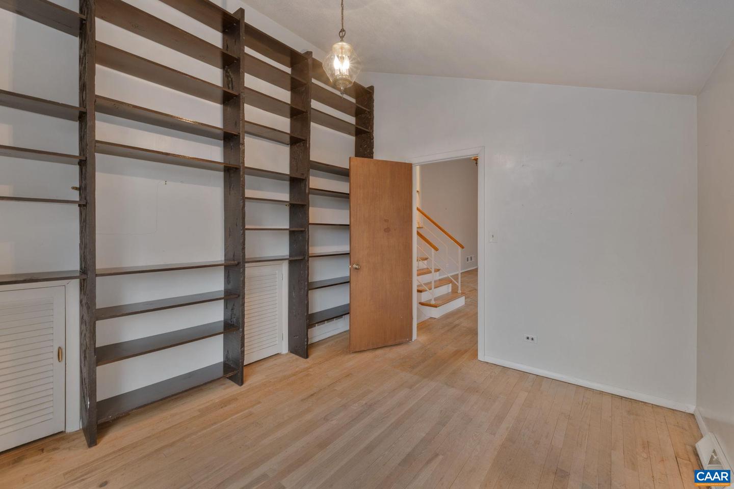 2809 NORTHFIELD RD, CHARLOTTESVILLE, Virginia 22901, 4 Bedrooms Bedrooms, ,3 BathroomsBathrooms,Residential,For sale,2809 NORTHFIELD RD,673477 MLS # 673477 2809 NORTHFIELD RD, CHARLOTTESVILLE, Virginia 22901, 4 Bedrooms Bedrooms, ,3 BathroomsBathrooms,Residential,For sale,2809 NORTHFIELD RD,673477 MLS # 673477