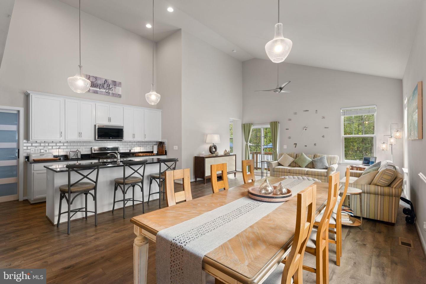 12203 ASTER RD, BRISTOW, Virginia 20136, 4 Bedrooms Bedrooms, 8 Rooms Rooms,3 BathroomsBathrooms,Residential,For sale,12203 ASTER RD,VAPW2112928 MLS # VAPW2112928