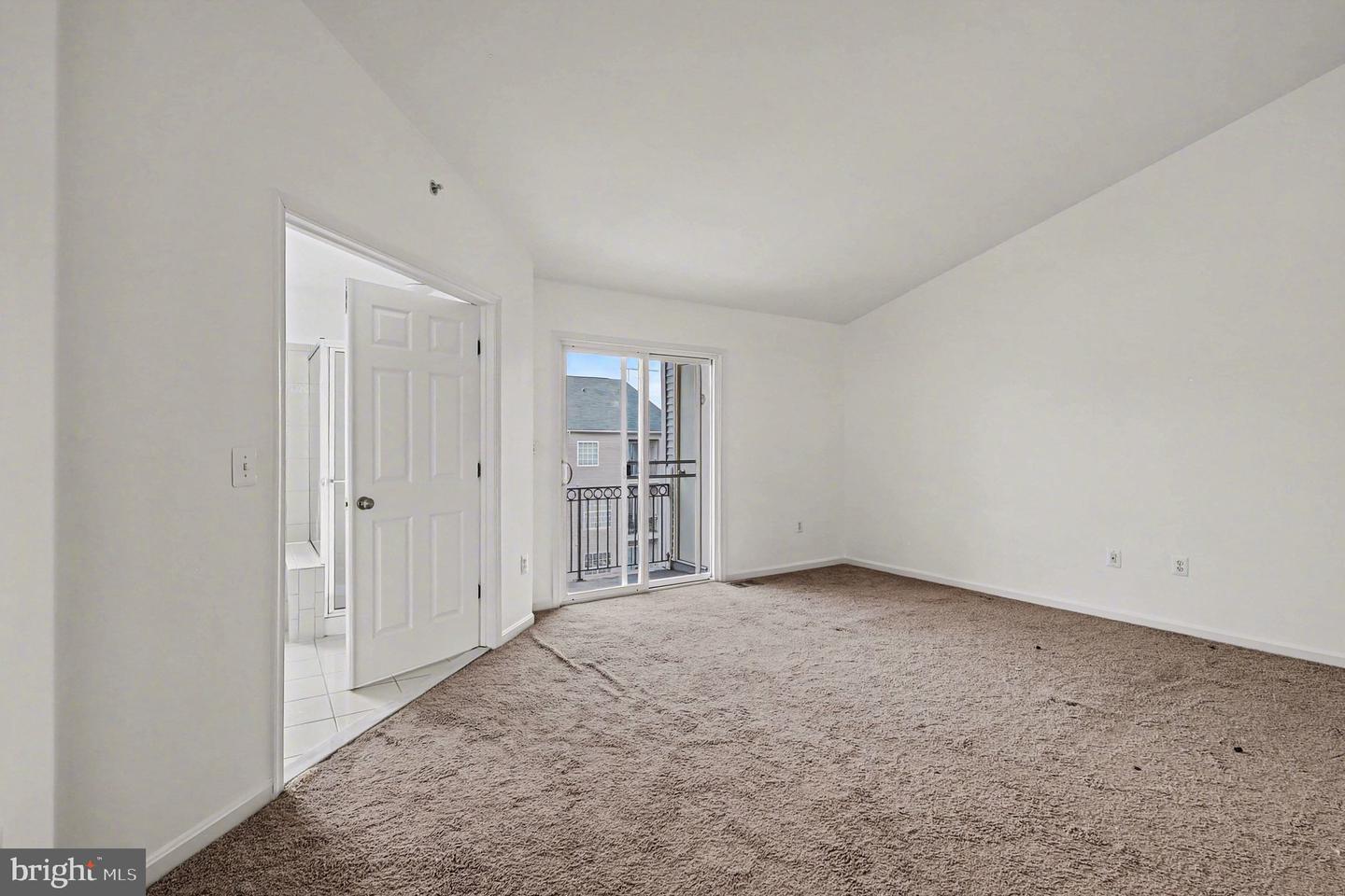 15831 JOHN DISKIN CIR, WOODBRIDGE, Virginia 22191, 3 Bedrooms Bedrooms, 8 Rooms Rooms,2 BathroomsBathrooms,Residential,For sale,15831 JOHN DISKIN CIR,VAPW2110652 MLS # VAPW2110652 15831 JOHN DISKIN CIR, WOODBRIDGE, Virginia 22191, 3 Bedrooms Bedrooms, 8 Rooms Rooms,2 BathroomsBathrooms,Residential,For sale,15831 JOHN DISKIN CIR,VAPW2110652 MLS # VAPW2110652