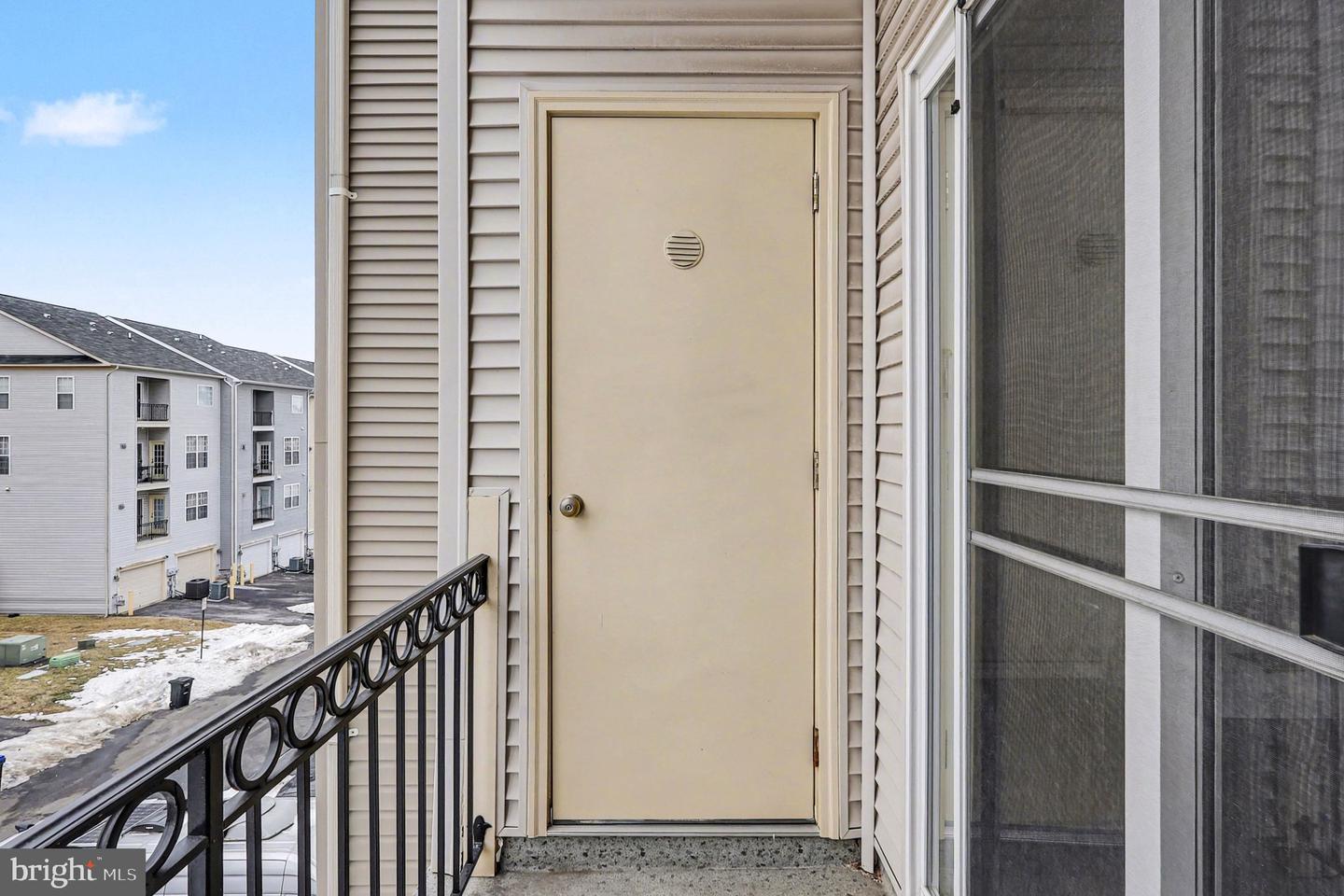 15831 JOHN DISKIN CIR, WOODBRIDGE, Virginia 22191, 3 Bedrooms Bedrooms, 8 Rooms Rooms,2 BathroomsBathrooms,Residential,For sale,15831 JOHN DISKIN CIR,VAPW2110652 MLS # VAPW2110652 15831 JOHN DISKIN CIR, WOODBRIDGE, Virginia 22191, 3 Bedrooms Bedrooms, 8 Rooms Rooms,2 BathroomsBathrooms,Residential,For sale,15831 JOHN DISKIN CIR,VAPW2110652 MLS # VAPW2110652