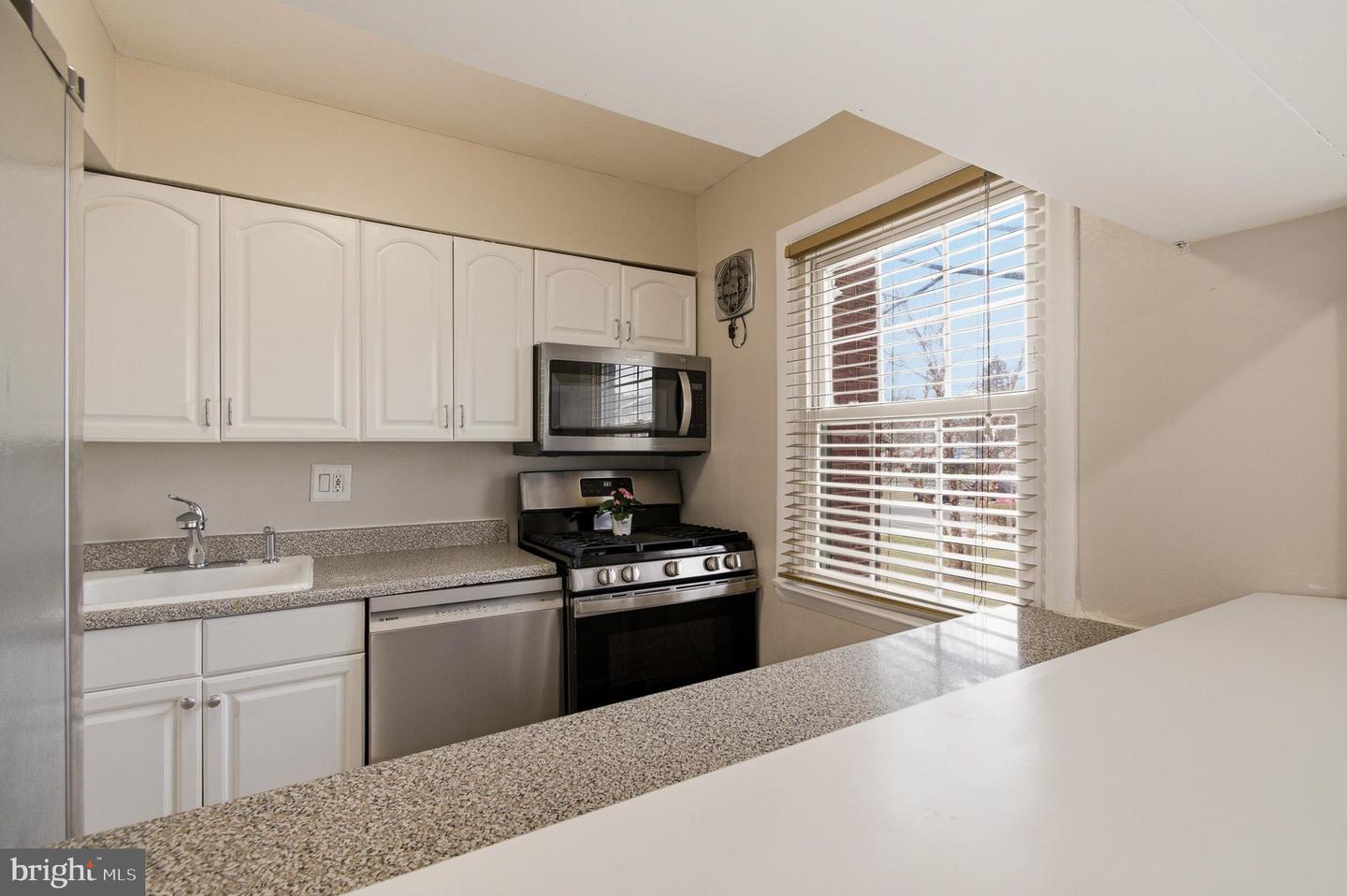 9457 FAIRFAX BLVD #202, FAIRFAX, Virginia 22031, 3 Bedrooms Bedrooms, ,2 BathroomsBathrooms,Residential,For sale,9457 FAIRFAX BLVD #202,VAFC2007766 MLS # VAFC2007766 9457 FAIRFAX BLVD #202, FAIRFAX, Virginia 22031, 3 Bedrooms Bedrooms, ,2 BathroomsBathrooms,Residential,For sale,9457 FAIRFAX BLVD #202,VAFC2007766 MLS # VAFC2007766