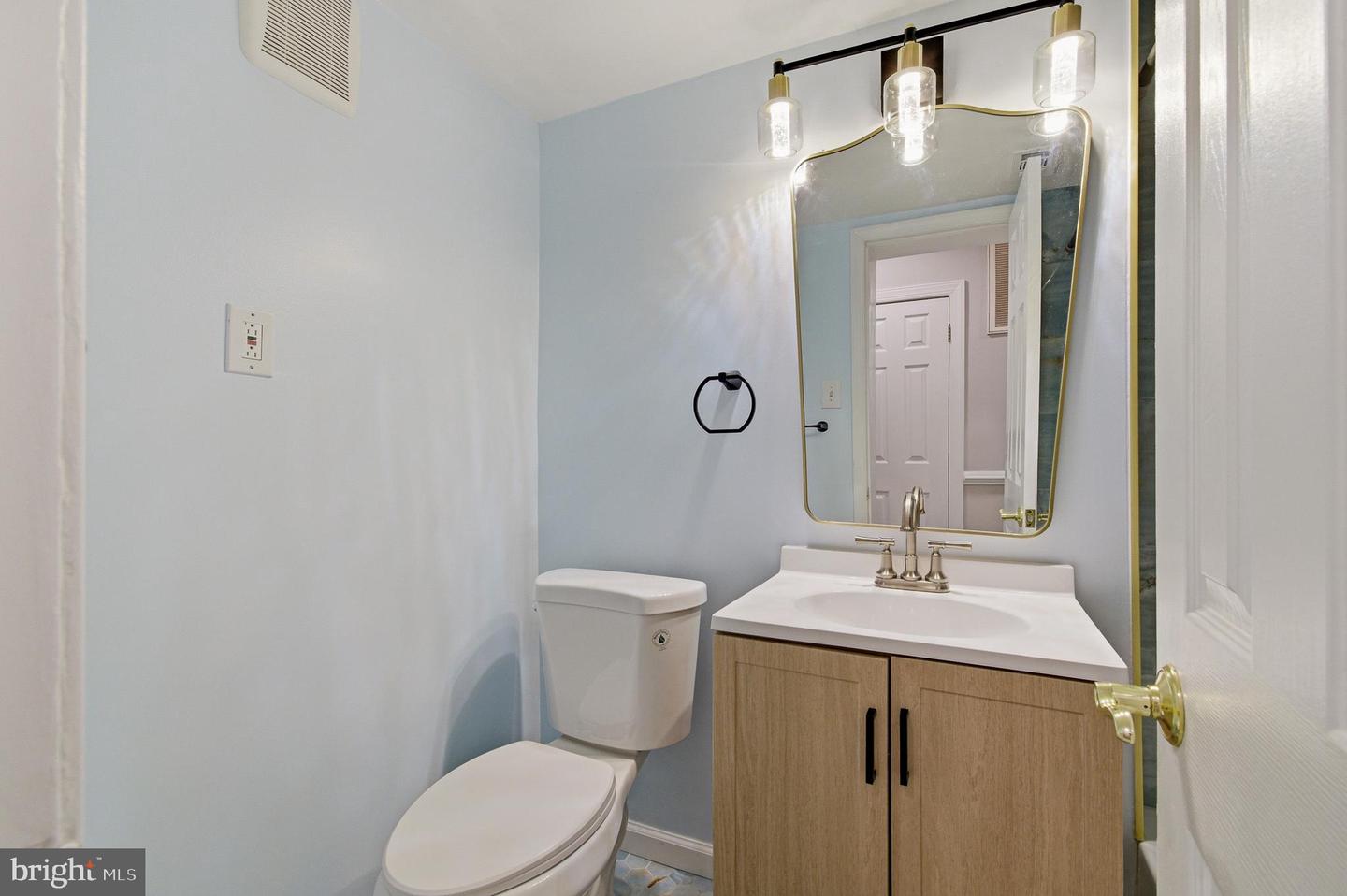 9457 FAIRFAX BLVD #202, FAIRFAX, Virginia 22031, 3 Bedrooms Bedrooms, ,2 BathroomsBathrooms,Residential,For sale,9457 FAIRFAX BLVD #202,VAFC2007766 MLS # VAFC2007766 9457 FAIRFAX BLVD #202, FAIRFAX, Virginia 22031, 3 Bedrooms Bedrooms, ,2 BathroomsBathrooms,Residential,For sale,9457 FAIRFAX BLVD #202,VAFC2007766 MLS # VAFC2007766