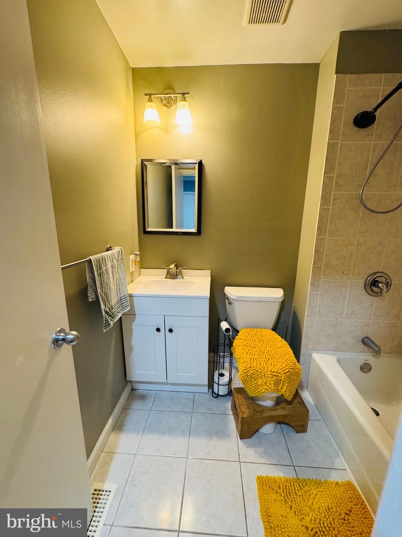 8240 WYCLIFFE CT, MANASSAS, Virginia 20109, 3 Bedrooms Bedrooms, ,23 BathroomsBathrooms,Residential,For sale,8240 WYCLIFFE CT,VAPW2112582 MLS # VAPW2112582 8240 WYCLIFFE CT, MANASSAS, Virginia 20109, 3 Bedrooms Bedrooms, ,23 BathroomsBathrooms,Residential,For sale,8240 WYCLIFFE CT,VAPW2112582 MLS # VAPW2112582