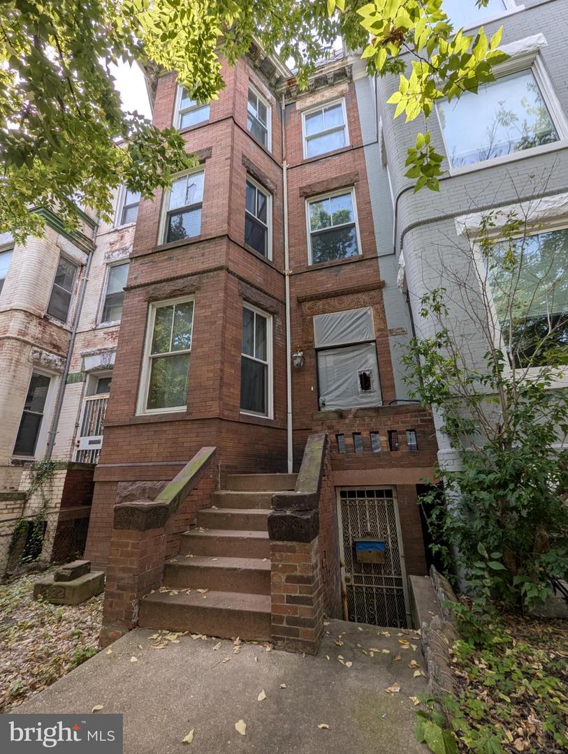 2122 1ST ST NW, WASHINGTON, District Of Columbia 20001, 6 Bedrooms Bedrooms, 11 Rooms Rooms,4 BathroomsBathrooms,Residential,For sale,2122 1ST ST NW,DCDC2246594 MLS # DCDC2246594 2122 1ST ST NW, WASHINGTON, District Of Columbia 20001, 6 Bedrooms Bedrooms, 11 Rooms Rooms,4 BathroomsBathrooms,Residential,For sale,2122 1ST ST NW,DCDC2246594 MLS # DCDC2246594