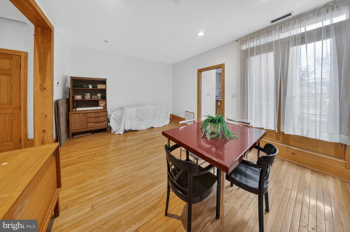 2122 1ST ST NW, WASHINGTON, District Of Columbia 20001, 6 Bedrooms Bedrooms, 11 Rooms Rooms,4 BathroomsBathrooms,Residential,For sale,2122 1ST ST NW,DCDC2246594 MLS # DCDC2246594 2122 1ST ST NW, WASHINGTON, District Of Columbia 20001, 6 Bedrooms Bedrooms, 11 Rooms Rooms,4 BathroomsBathrooms,Residential,For sale,2122 1ST ST NW,DCDC2246594 MLS # DCDC2246594