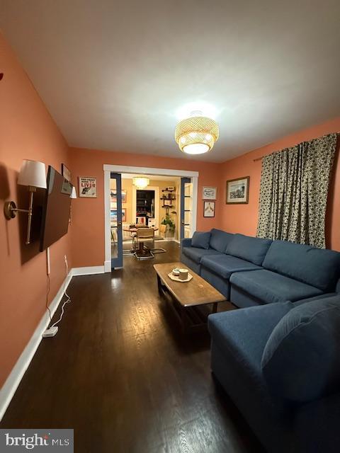 424 HIGHLAND AVE, WINCHESTER, Virginia 22601, 2 Bedrooms Bedrooms, ,1 BathroomBathrooms,Residential,For sale,424 HIGHLAND AVE,VAWI2010002 MLS # VAWI2010002