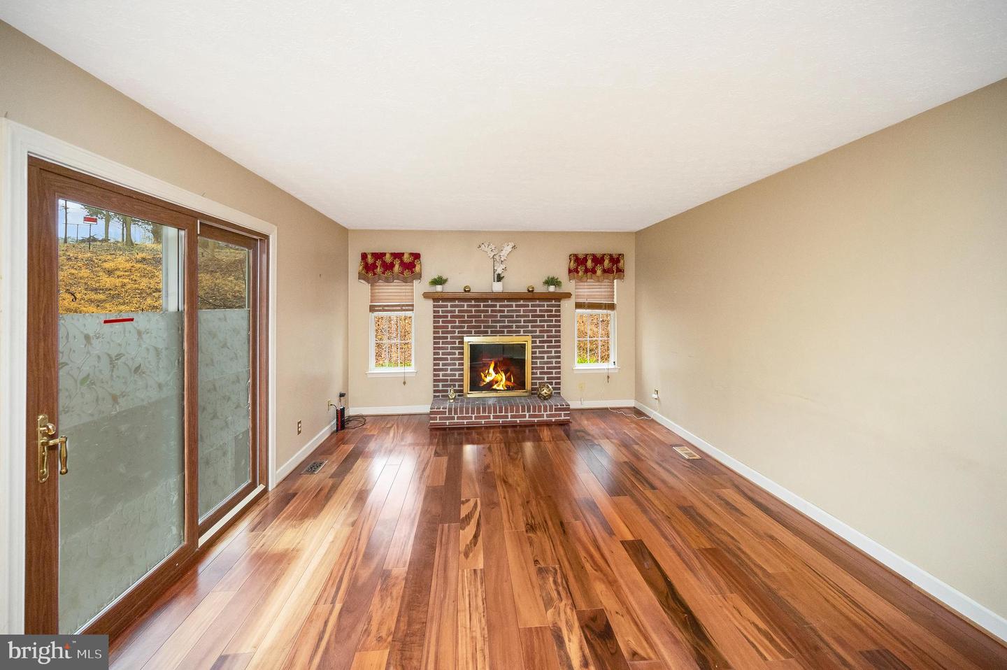 6 CLARK LN, STAFFORD, Virginia 22554, 5 Bedrooms Bedrooms, ,2 BathroomsBathrooms,Residential,For sale,6 CLARK LN,VAST2046318 MLS # VAST2046318