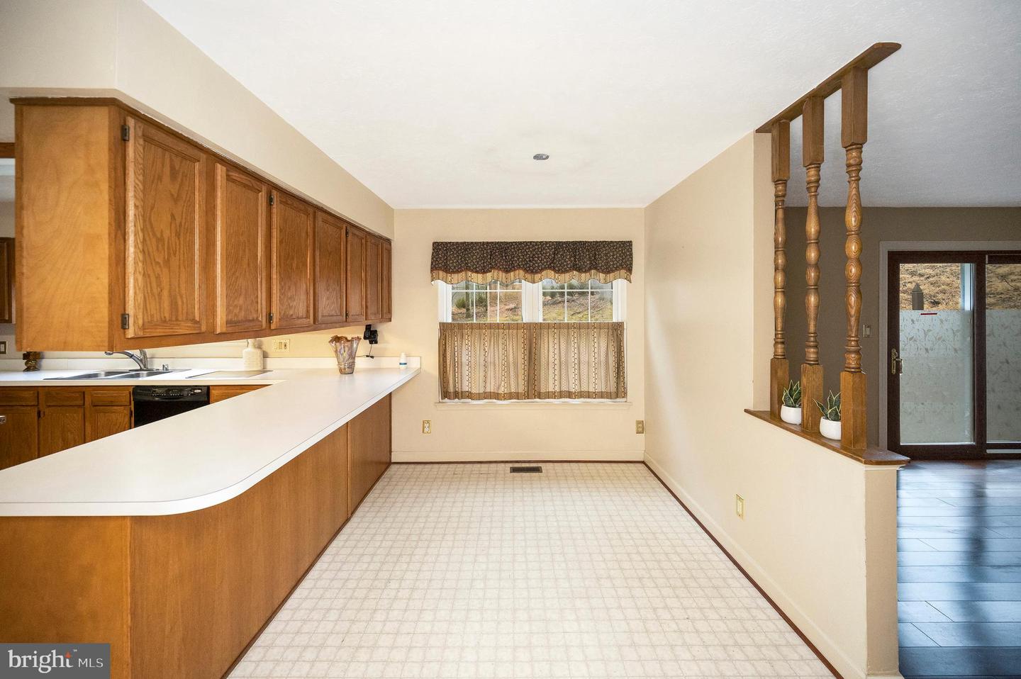 6 CLARK LN, STAFFORD, Virginia 22554, 5 Bedrooms Bedrooms, ,2 BathroomsBathrooms,Residential,For sale,6 CLARK LN,VAST2046318 MLS # VAST2046318