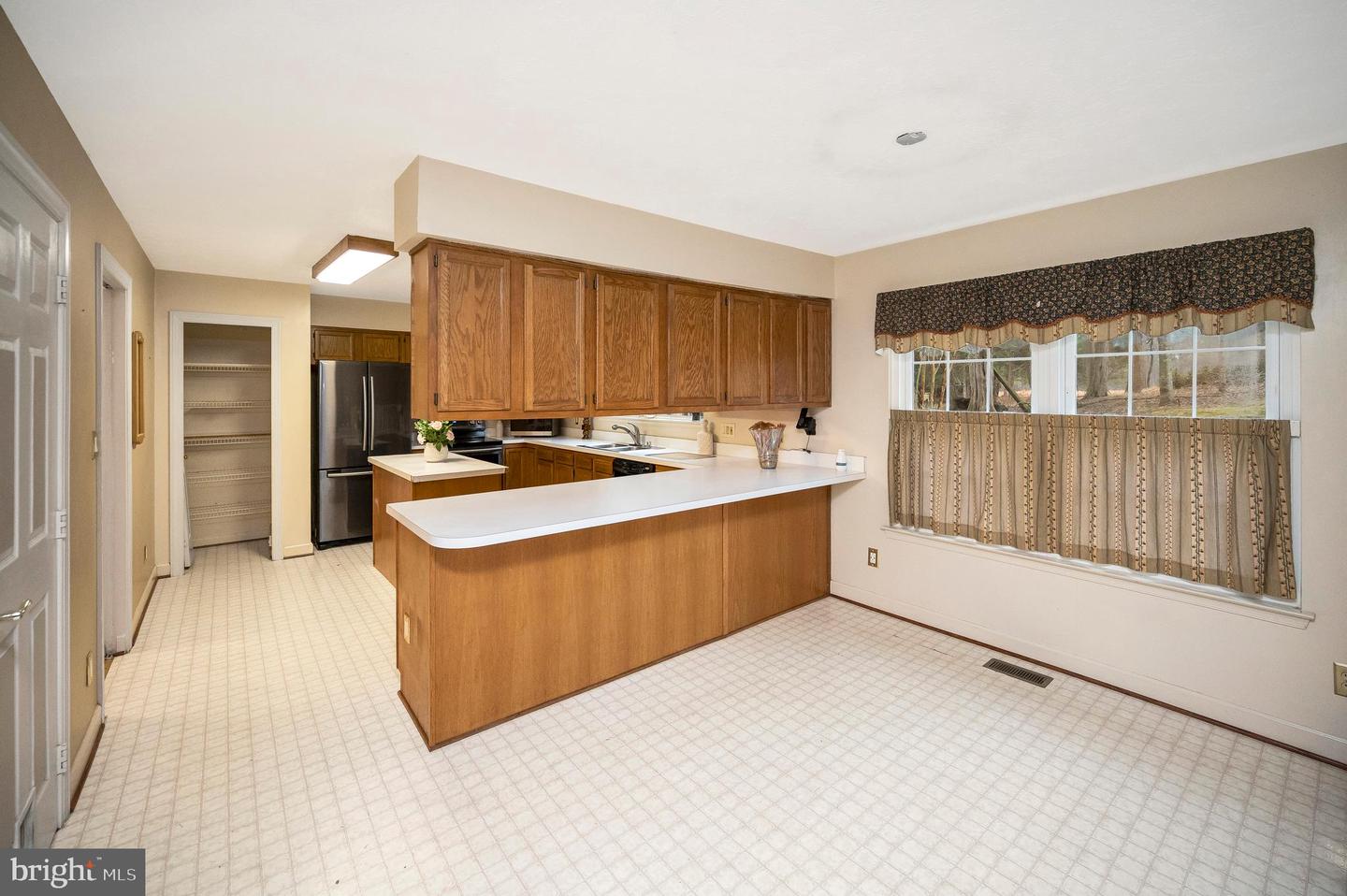 6 CLARK LN, STAFFORD, Virginia 22554, 5 Bedrooms Bedrooms, ,2 BathroomsBathrooms,Residential,For sale,6 CLARK LN,VAST2046318 MLS # VAST2046318