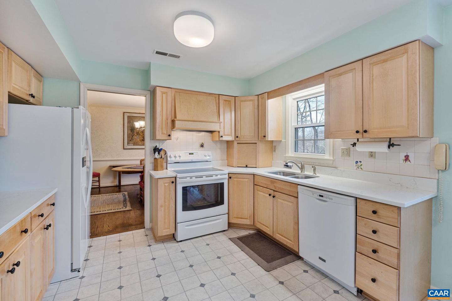 1772 HEARTHGLOW LN, CHARLOTTESVILLE, Virginia 22901, 4 Bedrooms Bedrooms, ,3 BathroomsBathrooms,Residential,For sale,1772 HEARTHGLOW LN,673505 MLS # 673505 1772 HEARTHGLOW LN, CHARLOTTESVILLE, Virginia 22901, 4 Bedrooms Bedrooms, ,3 BathroomsBathrooms,Residential,For sale,1772 HEARTHGLOW LN,673505 MLS # 673505