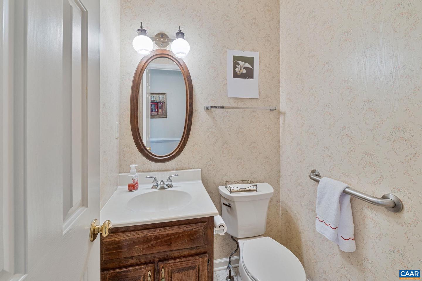 1772 HEARTHGLOW LN, CHARLOTTESVILLE, Virginia 22901, 4 Bedrooms Bedrooms, ,3 BathroomsBathrooms,Residential,For sale,1772 HEARTHGLOW LN,673505 MLS # 673505 1772 HEARTHGLOW LN, CHARLOTTESVILLE, Virginia 22901, 4 Bedrooms Bedrooms, ,3 BathroomsBathrooms,Residential,For sale,1772 HEARTHGLOW LN,673505 MLS # 673505