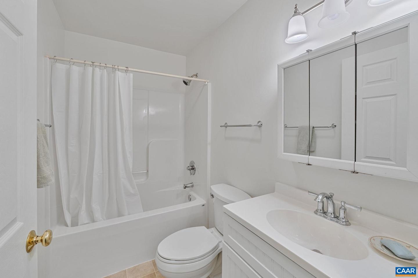 1772 HEARTHGLOW LN, CHARLOTTESVILLE, Virginia 22901, 4 Bedrooms Bedrooms, ,3 BathroomsBathrooms,Residential,For sale,1772 HEARTHGLOW LN,673505 MLS # 673505 1772 HEARTHGLOW LN, CHARLOTTESVILLE, Virginia 22901, 4 Bedrooms Bedrooms, ,3 BathroomsBathrooms,Residential,For sale,1772 HEARTHGLOW LN,673505 MLS # 673505