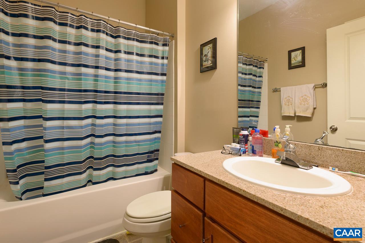 745 WALKER SQ #1A, CHARLOTTESVILLE, Virginia 22903, 1 Bedroom Bedrooms, ,1 BathroomBathrooms,Residential,For sale,745 WALKER SQ #1A,673507 MLS # 673507