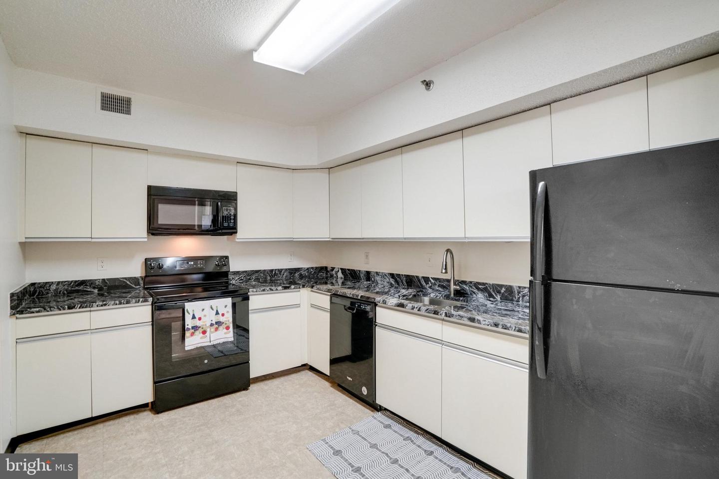 1016 S WAYNE ST #406, ARLINGTON, Virginia 22204, 1 Bedroom Bedrooms, ,1 BathroomBathrooms,Residential,For sale,1016 S WAYNE ST #406,VAAR2060344 MLS # VAAR2060344 1016 S WAYNE ST #406, ARLINGTON, Virginia 22204, 1 Bedroom Bedrooms, ,1 BathroomBathrooms,Residential,For sale,1016 S WAYNE ST #406,VAAR2060344 MLS # VAAR2060344