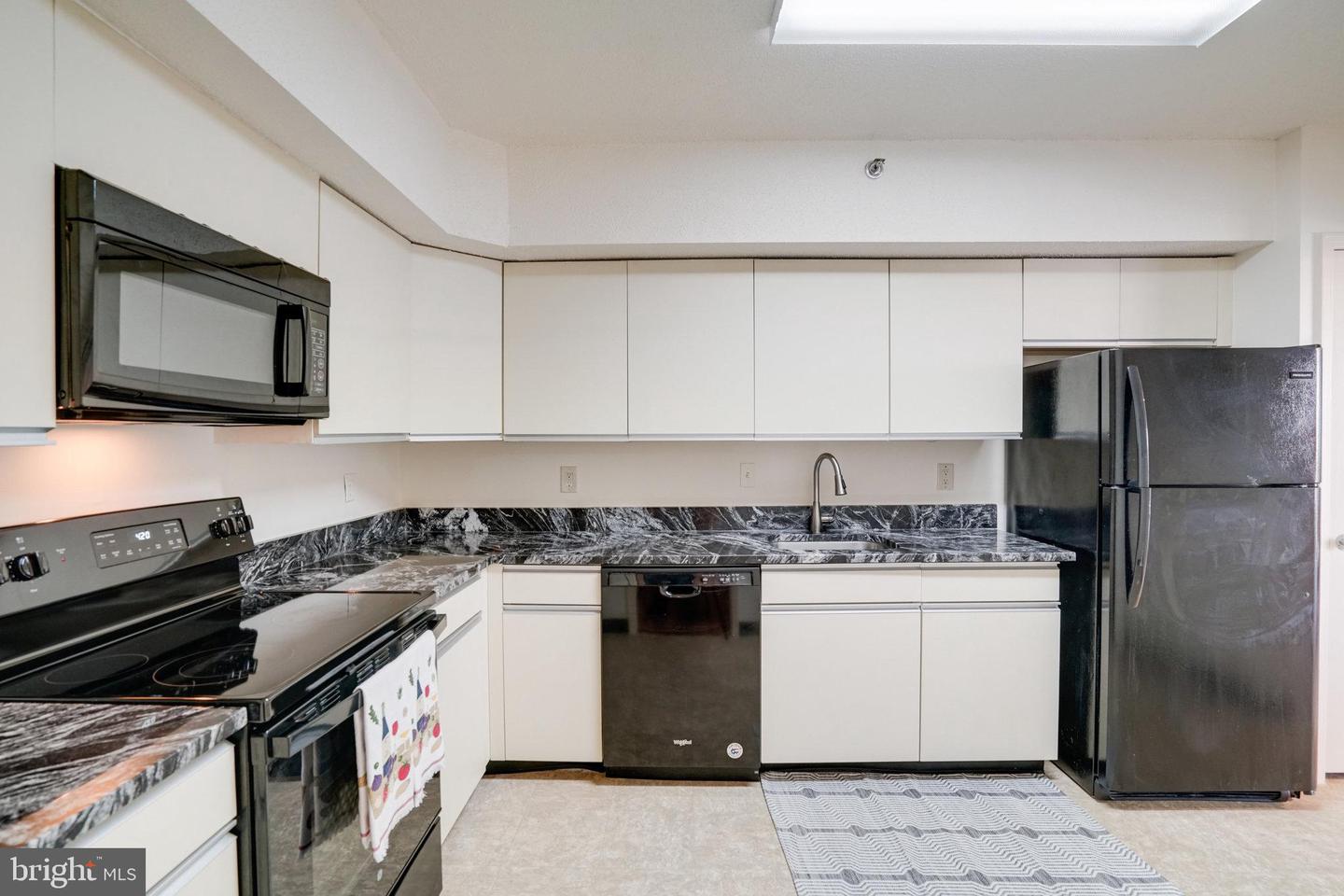 1016 S WAYNE ST #406, ARLINGTON, Virginia 22204, 1 Bedroom Bedrooms, ,1 BathroomBathrooms,Residential,For sale,1016 S WAYNE ST #406,VAAR2060344 MLS # VAAR2060344 1016 S WAYNE ST #406, ARLINGTON, Virginia 22204, 1 Bedroom Bedrooms, ,1 BathroomBathrooms,Residential,For sale,1016 S WAYNE ST #406,VAAR2060344 MLS # VAAR2060344